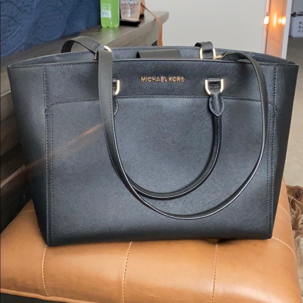 Michael Kors - Emmy Large Double Handle Tote